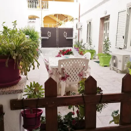 Mary Apartment